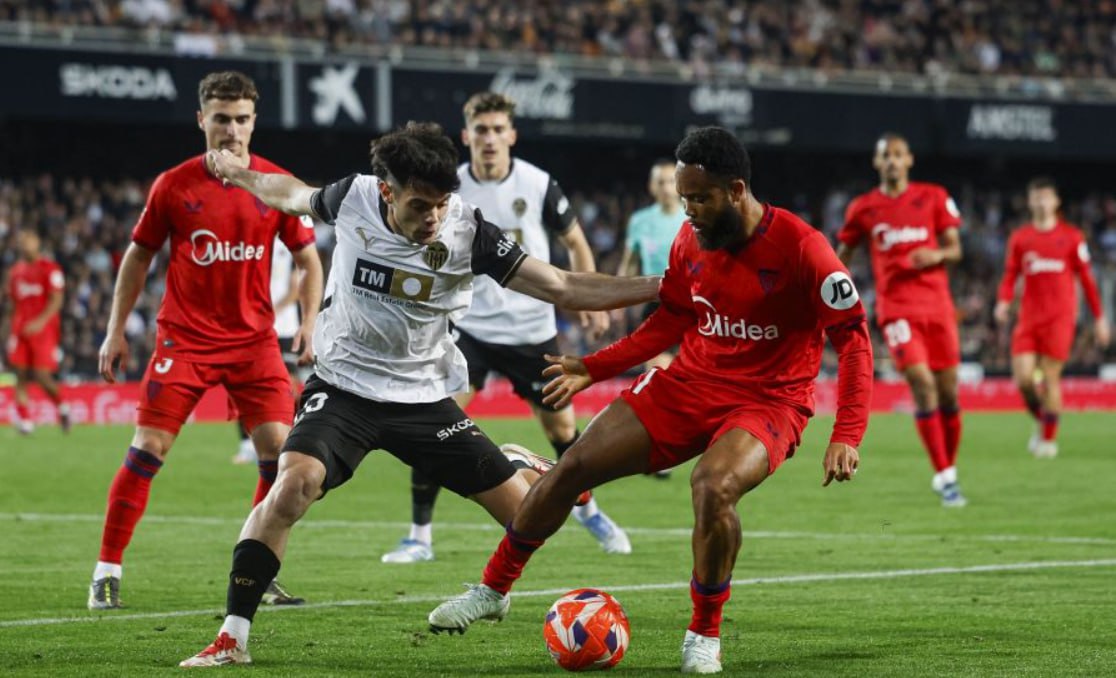 Valencia CF vs Sevilla (02:00 &#8211; 12/04) | Xem lại trận đấu