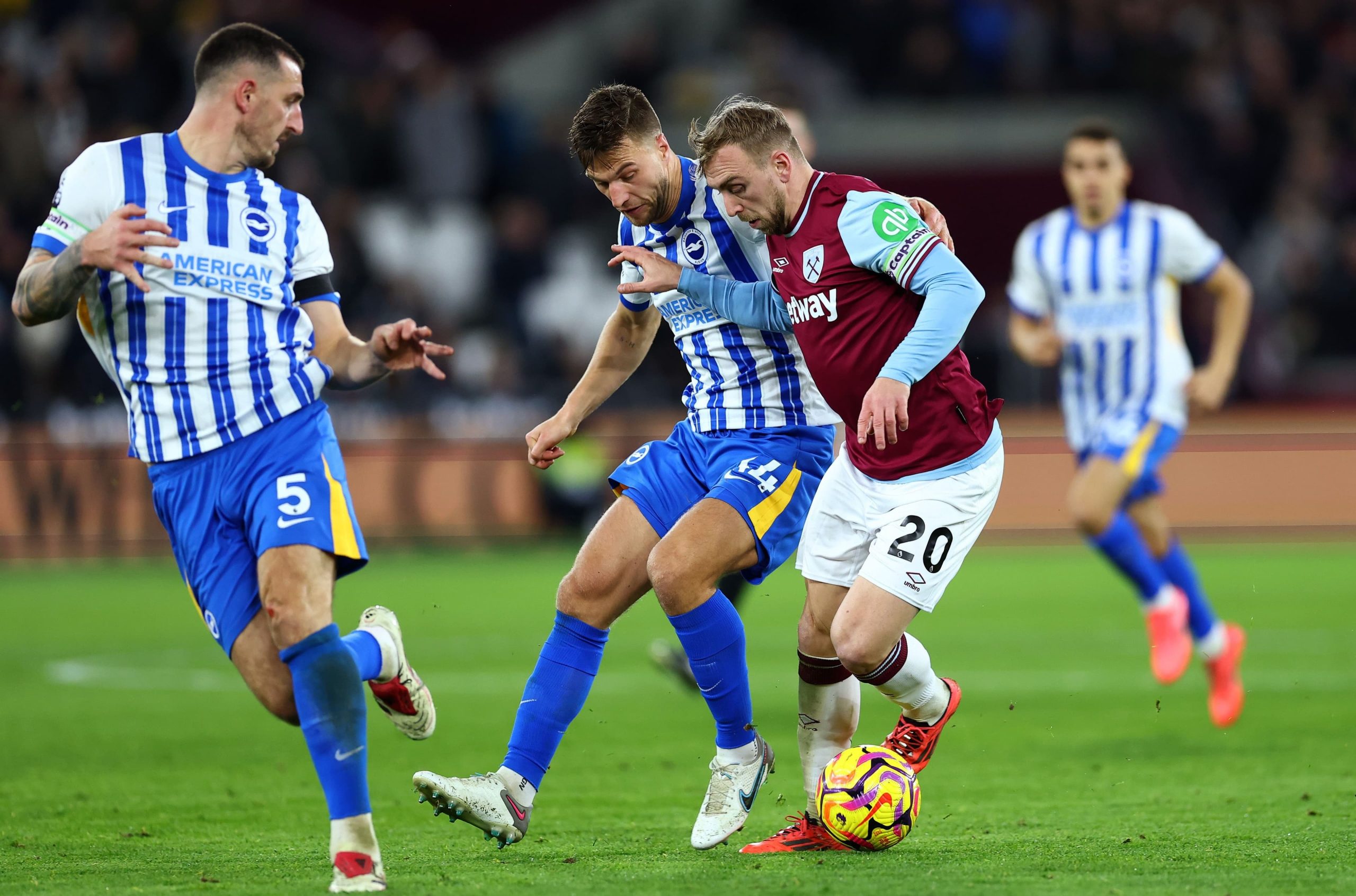 Nhận định soi kèo Brighton vs West Ham lúc 21h00 ngày 26/4/2025