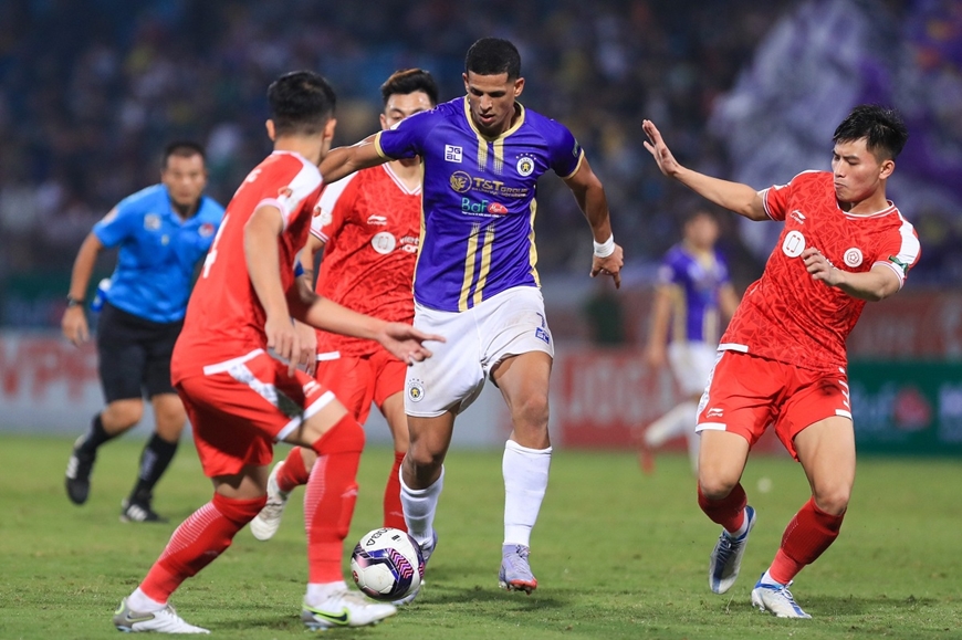 Nhận định soi kèo SLNA vs Hà Nội lúc 18h00 ngày 10/5/2025