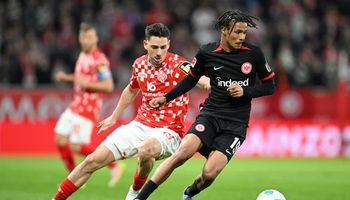 Mainz 05 vs Eintracht Frankfurt (00:30 – 05/05) | Xem lại trận đấu