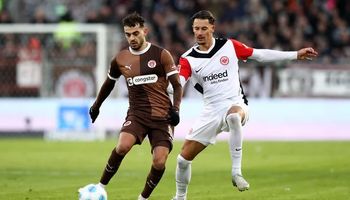 Eintracht Frankfurt vs St. Pauli (22:30 – 11/05) | Xem lại trận đấu