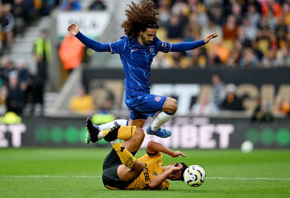 Glenn Hoddle: ‘Cucurella đã thực sự lột xác hoàn toàn’