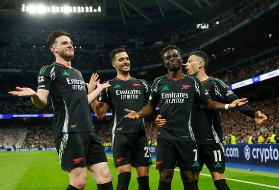Ronaldo chọn Arsenal hay PSG trong cuộc đua vô địch Champions League?