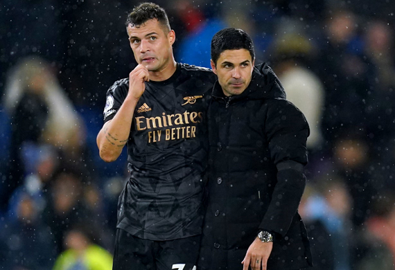 Arsenal về nhì, Arteta ẩn ý châm biếm MU và Tottenham